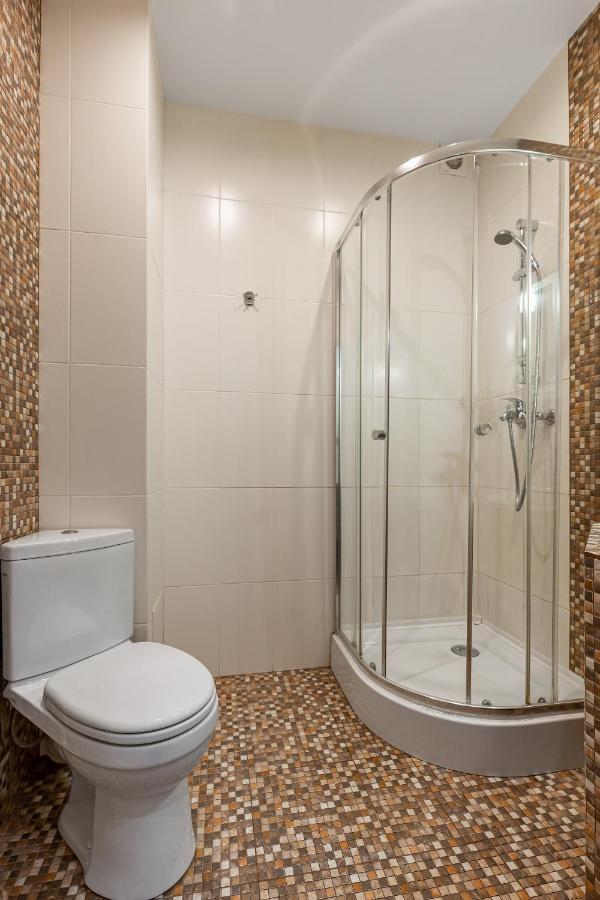 Hotel Ambassador Plaza 3*